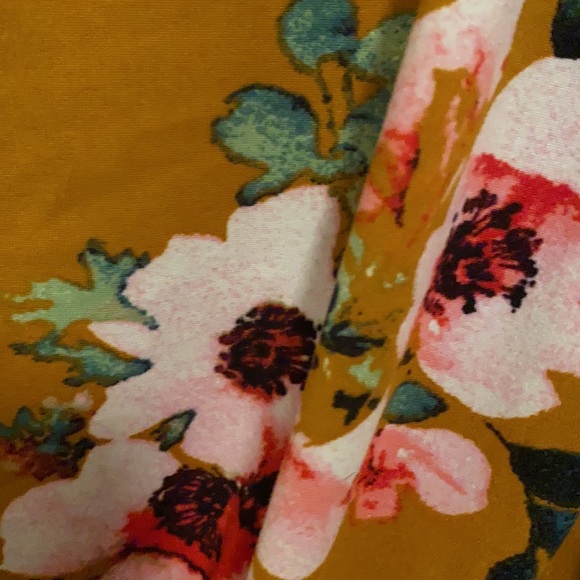 Yellow - Picture 7 of 7